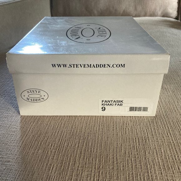 Steve Madden Khaki/Tan ankle wrap 4.75 inch wedge heel - Size 9 - Worn just once - Picture 12 of 13